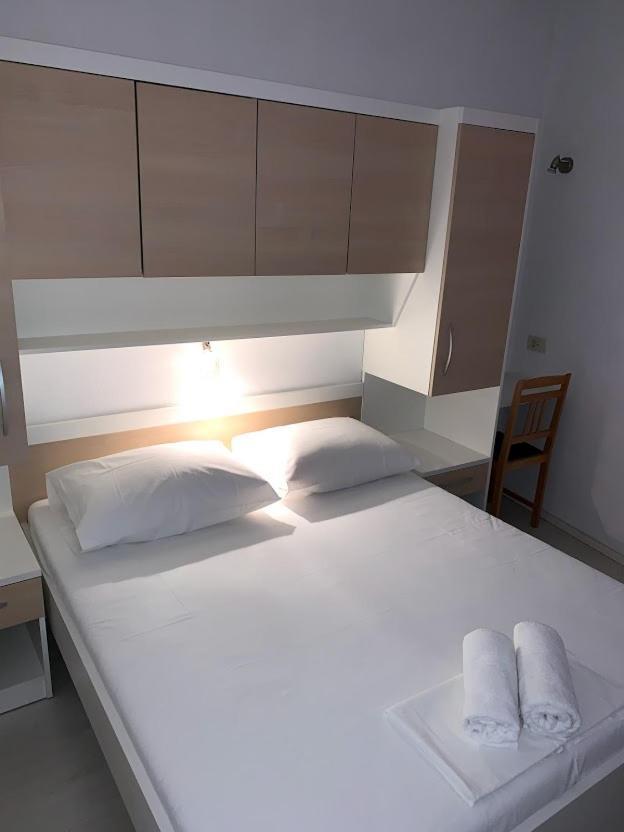 Apartments Center Baska Voda Bagian luar foto