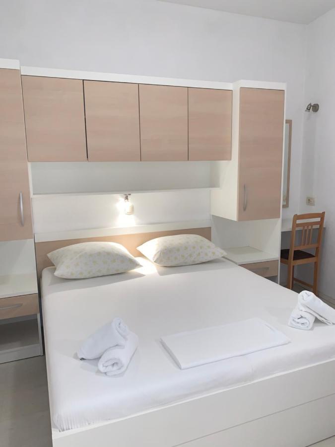 Apartments Center Baska Voda Bagian luar foto