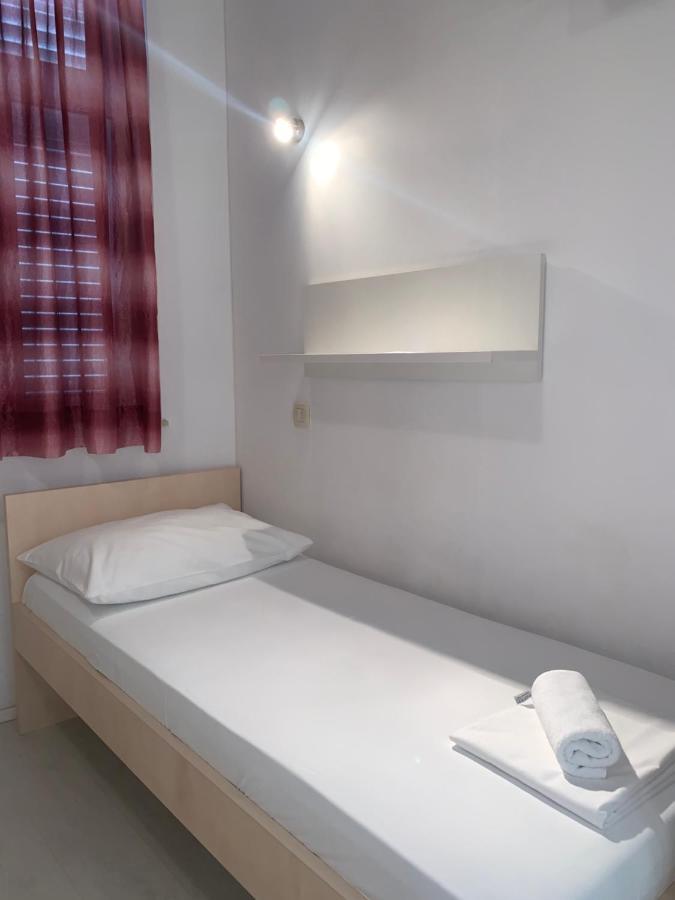 Apartments Center Baska Voda Bagian luar foto