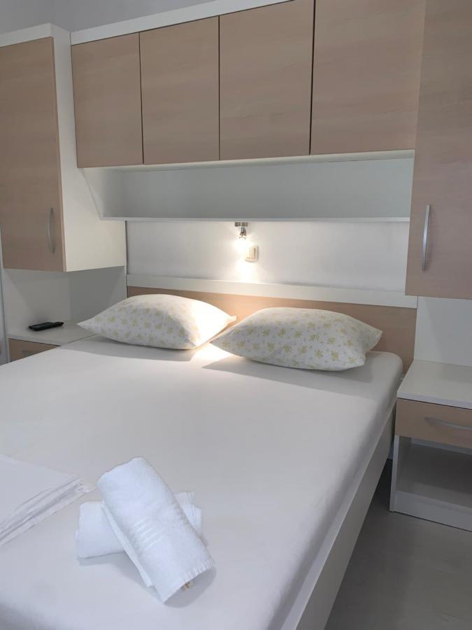 Apartments Center Baska Voda Bagian luar foto