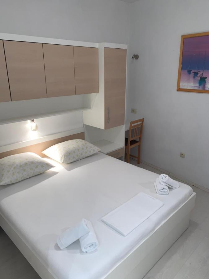 Apartments Center Baska Voda Bagian luar foto