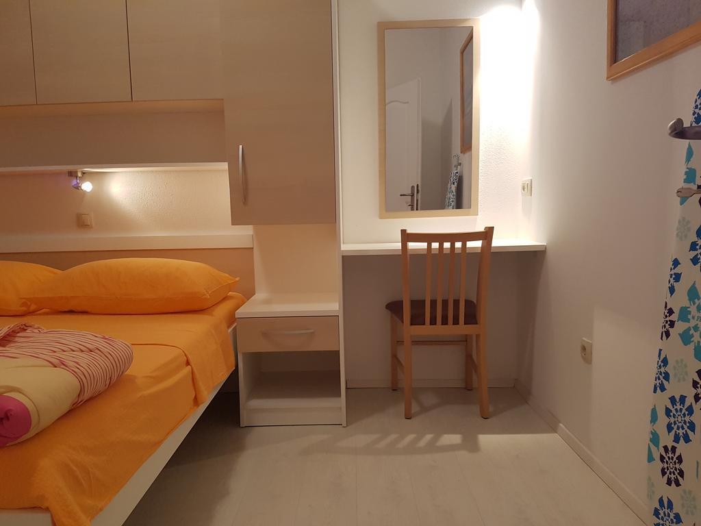 Apartments Center Baska Voda Bagian luar foto